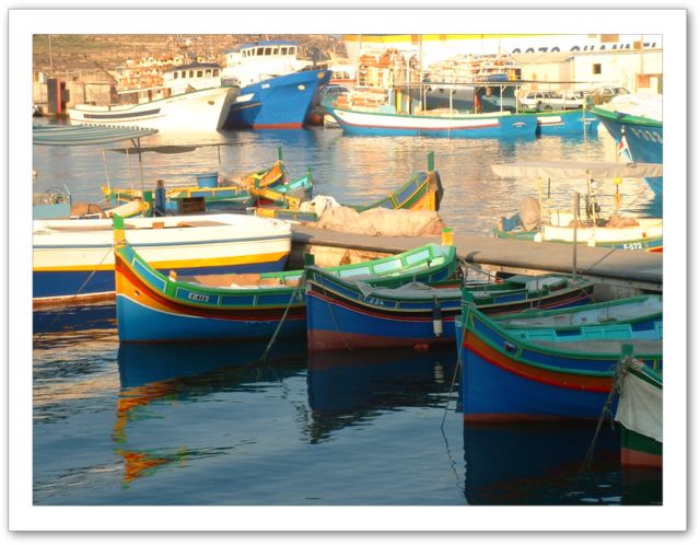 Les barques de Gozo prs de Malte